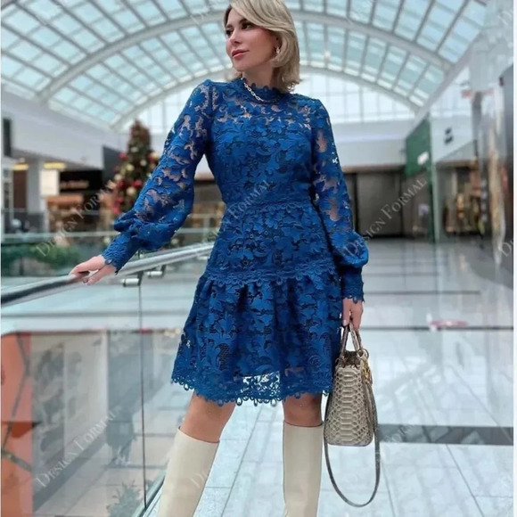 HAUTE  HIPPIE LACE DRESS SIZE 2 OR XS NWT - Picture 1 of 10